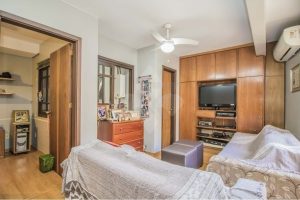 Casa em Condomínio à venda com 199m², 4 dormitórios, 1 suíte, 2 vagas no bairro Chacara das Pedras em Porto Alegre - Foto 15