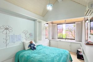 Casa em Condomínio à venda com 300m², 5 dormitórios, 2 suítes, 4 vagas no bairro Ipanema em Porto Alegre - Foto 21