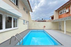 Casa em Condomínio à venda com 300m², 5 dormitórios, 2 suítes, 4 vagas no bairro Ipanema em Porto Alegre - Foto 34