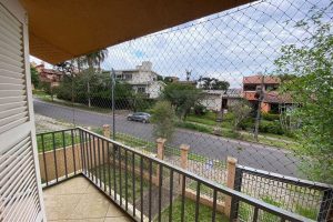 Casa à venda com 265m², 4 dormitórios, 2 suítes, 4 vagas no bairro Chácara das Pedras em Porto Alegre - Foto 6