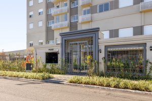 Apartamento à venda com 67m², 3 dormitórios, 1 suíte, 1 vaga no bairro Passo da Areia em Porto Alegre - Foto 3