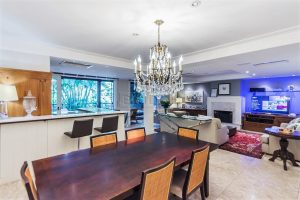 Casa em Condomínio com 420m², 4 dormitórios, 4 suítes, 3 vagas no bairro Três Figueiras em Porto Alegre - Foto 8