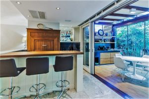 Casa em Condomínio com 420m², 4 dormitórios, 4 suítes, 3 vagas no bairro Três Figueiras em Porto Alegre - Foto 9