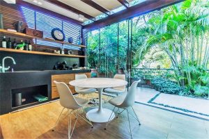 Casa em Condomínio com 420m², 4 dormitórios, 4 suítes, 3 vagas no bairro Três Figueiras em Porto Alegre - Foto 12