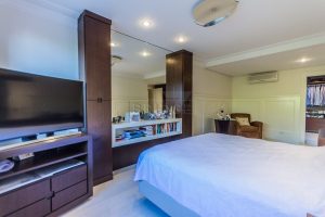 Casa em Condomínio com 420m², 4 dormitórios, 4 suítes, 3 vagas no bairro Três Figueiras em Porto Alegre - Foto 15