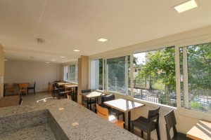 Apartamento à venda com 79m², 2 dormitórios, 2 suítes, 2 vagas no bairro Passo da Areia em Porto Alegre - Foto 25