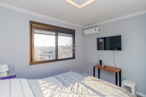 Apartamento à venda com 74m², 2 dormitórios, 1 suíte, 1 vaga no bairro Petrópolis em Porto Alegre - Foto 17