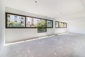Apartamento à venda com 169m², 3 dormitórios, 1 suíte, 4 vagas no bairro Petrópolis em Porto Alegre - Foto 7