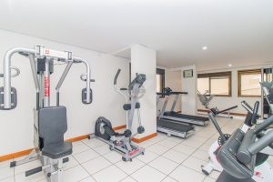 Apartamento à venda com 74m², 2 dormitórios, 1 suíte, 1 vaga no bairro Petrópolis em Porto Alegre - Foto 29