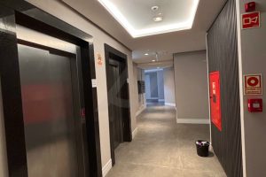 Apartamento à venda com 129m², 3 dormitórios, 1 suíte, 2 vagas no bairro Petrópolis em Porto Alegre - Foto 3