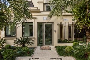 Apartamento à venda com 79m², 2 dormitórios, 1 suíte, 2 vagas no bairro Três Figueiras em Porto Alegre - Foto 3