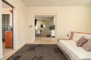 Casa à venda com 330m², 7 dormitórios, 1 suíte, 6 vagas no bairro Nonoai em Porto Alegre - Foto 9