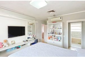 Casa em Condomínio à venda com 300m², 5 dormitórios, 2 suítes, 4 vagas no bairro Ipanema em Porto Alegre - Foto 15