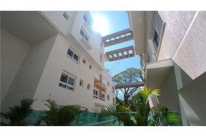 Apartamento à venda com 87m², 3 dormitórios, 1 suíte, 2 vagas no bairro Menino Deus em Porto Alegre - Foto 8