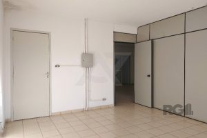 Pavilhão com 766m² no bairro Anchieta em Porto Alegre - Foto 2