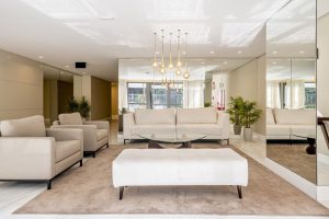 Apartamento à venda com 67m², 3 dormitórios, 1 suíte, 1 vaga no bairro Passo da Areia em Porto Alegre - Foto 3