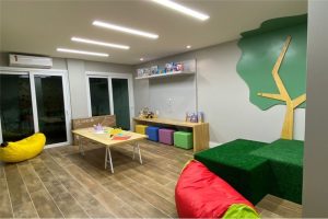 Apartamento à venda com 87m², 2 dormitórios, 1 suíte, 2 vagas no bairro Menino Deus em Porto Alegre - Foto 7