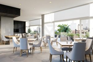 Apartamento à venda com 131m², 3 dormitórios, 3 suítes, 2 vagas no bairro Rio Branco em Porto Alegre - Foto 6