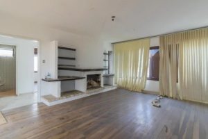 Casa com 230m², 4 dormitórios, 5 vagas no bairro Três Figueiras em Porto Alegre - Foto 2