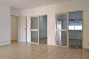 Pavilhão com 766m² no bairro Anchieta em Porto Alegre - Foto 8