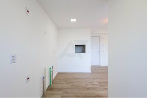 Apartamento com 61m², 2 dormitórios, 1 suíte, 1 vaga no bairro Passo da Areia em Porto Alegre - Foto 13