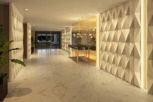 Apartamento à venda com 95m², 3 dormitórios, 2 suítes, 2 vagas no bairro Menino Deus em Porto Alegre - Foto 9