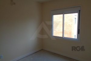 Apartamento à venda com 69m², 2 dormitórios, 1 suíte, 1 vaga no bairro Jardim Sabará em Porto Alegre - Foto 2