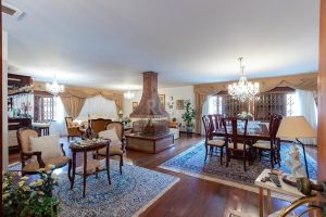 Casa à venda com 725m², 4 dormitórios, 1 suíte, 4 vagas no bairro Vila Assunção em Porto Alegre - Foto 7