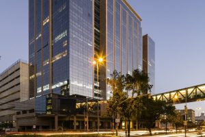 Salas/Conjuntos à venda com 39m², 1 vaga no bairro Praia de Belas em Porto Alegre - Foto 2