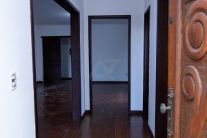 Casa com 313m², 4 dormitórios, 1 suíte, 3 vagas no bairro Jardim Planalto em Porto Alegre - Foto 5