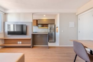 Apartamento à venda com 67m², 3 dormitórios, 1 suíte, 1 vaga no bairro Passo da Areia em Porto Alegre - Foto 4