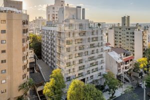 Apartamento à venda com 44m², 1 dormitório, 1 suíte, 1 vaga no bairro Mont Serrat em Porto Alegre - Foto 2