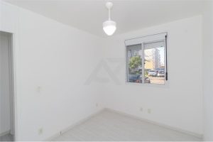 Apartamento à venda com 70m², 3 dormitórios, 1 suíte, 1 vaga no bairro Humaitá em Porto Alegre - Foto 2
