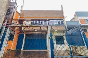 Pavilhão à venda com 580m², 6 vagas no bairro Navegantes em Porto Alegre - Foto 2