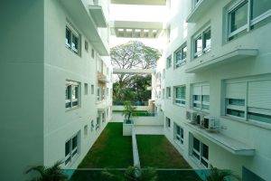 Apartamento à venda com 95m², 3 dormitórios, 2 suítes, 2 vagas no bairro Menino Deus em Porto Alegre - Foto 5