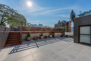 Apartamento à venda com 125m², 3 dormitórios, 3 suítes, 2 vagas no bairro Petrópolis em Porto Alegre - Foto 3