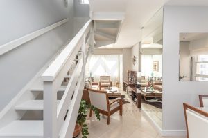 Cobertura à venda com 240m², 3 dormitórios, 1 suíte, 2 vagas no bairro Chácara das Pedras em Porto Alegre - Foto 4