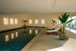 Apartamento à venda com 87m², 2 dormitórios, 1 suíte, 2 vagas no bairro Menino Deus em Porto Alegre - Foto 9