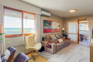 Apartamento à venda com 123m², 3 dormitórios, 1 suíte, 2 vagas no bairro Jardim Lindóia em Porto Alegre - Foto 2