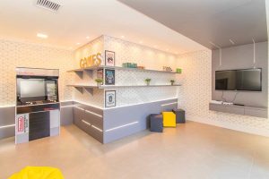 Apartamento com 61m², 2 dormitórios, 1 suíte, 1 vaga no bairro Passo da Areia em Porto Alegre - Foto 39