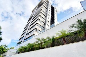 Apartamento à venda com 125m², 3 dormitórios, 3 suítes, 2 vagas no bairro Petrópolis em Porto Alegre - Foto 2