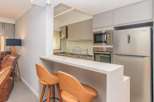 Apartamento à venda com 74m², 2 dormitórios, 1 suíte, 1 vaga no bairro Petrópolis em Porto Alegre - Foto 12