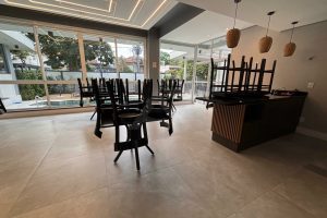 Apartamento à venda com 129m², 3 dormitórios, 1 suíte, 2 vagas no bairro Petrópolis em Porto Alegre - Foto 5