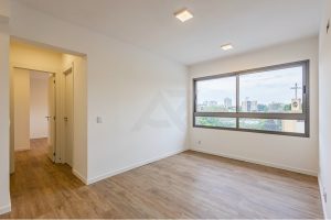 Apartamento com 61m², 2 dormitórios, 1 suíte, 1 vaga no bairro Passo da Areia em Porto Alegre - Foto 4