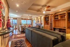 Apartamento à venda com 167m², 3 dormitórios, 1 suíte, 2 vagas no bairro Petrópolis em Porto Alegre - Foto 4