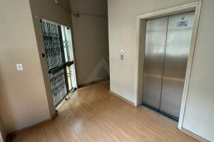 Salas/Conjuntos à venda com 195m² no bairro Centro Histórico em Porto Alegre - Foto 2