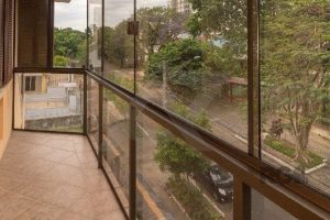 Apartamento à venda com 75m², 2 dormitórios, 1 vaga no bairro Cristo Redentor em Porto Alegre - Foto 3