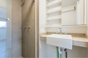 Apartamento com 61m², 2 dormitórios, 1 suíte, 1 vaga no bairro Passo da Areia em Porto Alegre - Foto 28