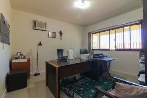 Casa à venda com 330m², 7 dormitórios, 1 suíte, 6 vagas no bairro Nonoai em Porto Alegre - Foto 18