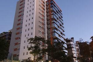 Apartamento à venda com 340m², 4 dormitórios, 4 suítes, 4 vagas no bairro Bela Vista em Porto Alegre - Foto 2